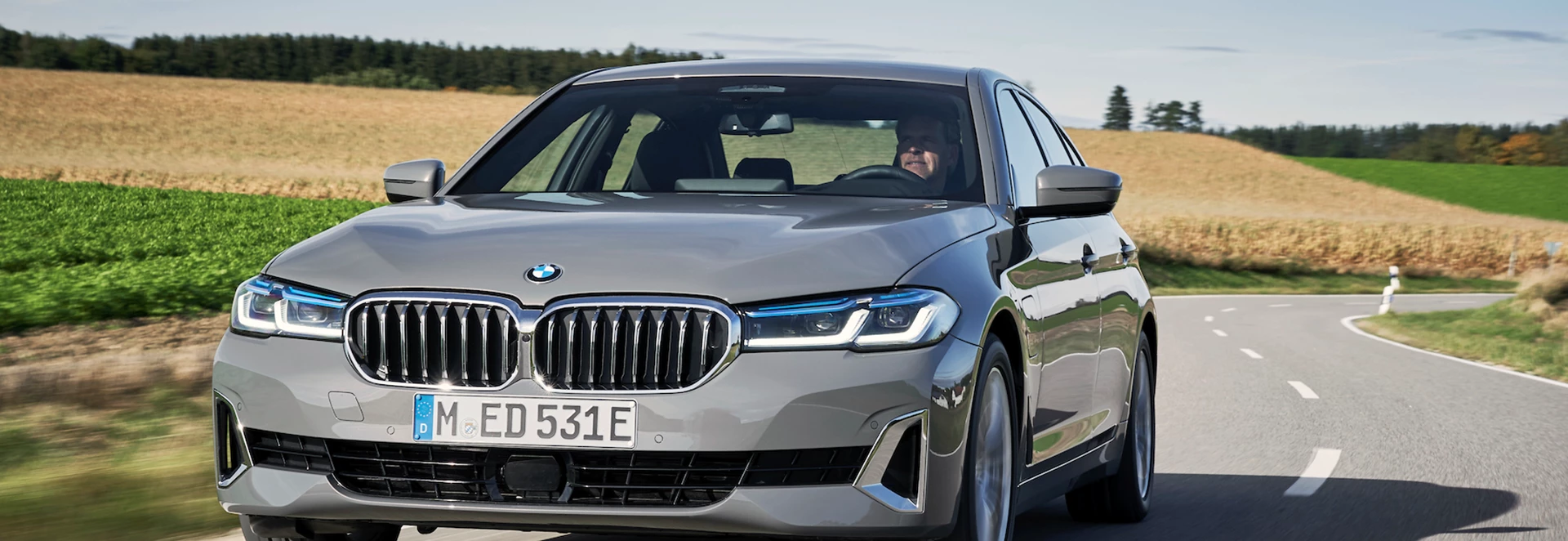 BMW expands plug-in hybrid line-up with new 320e and 520e models 